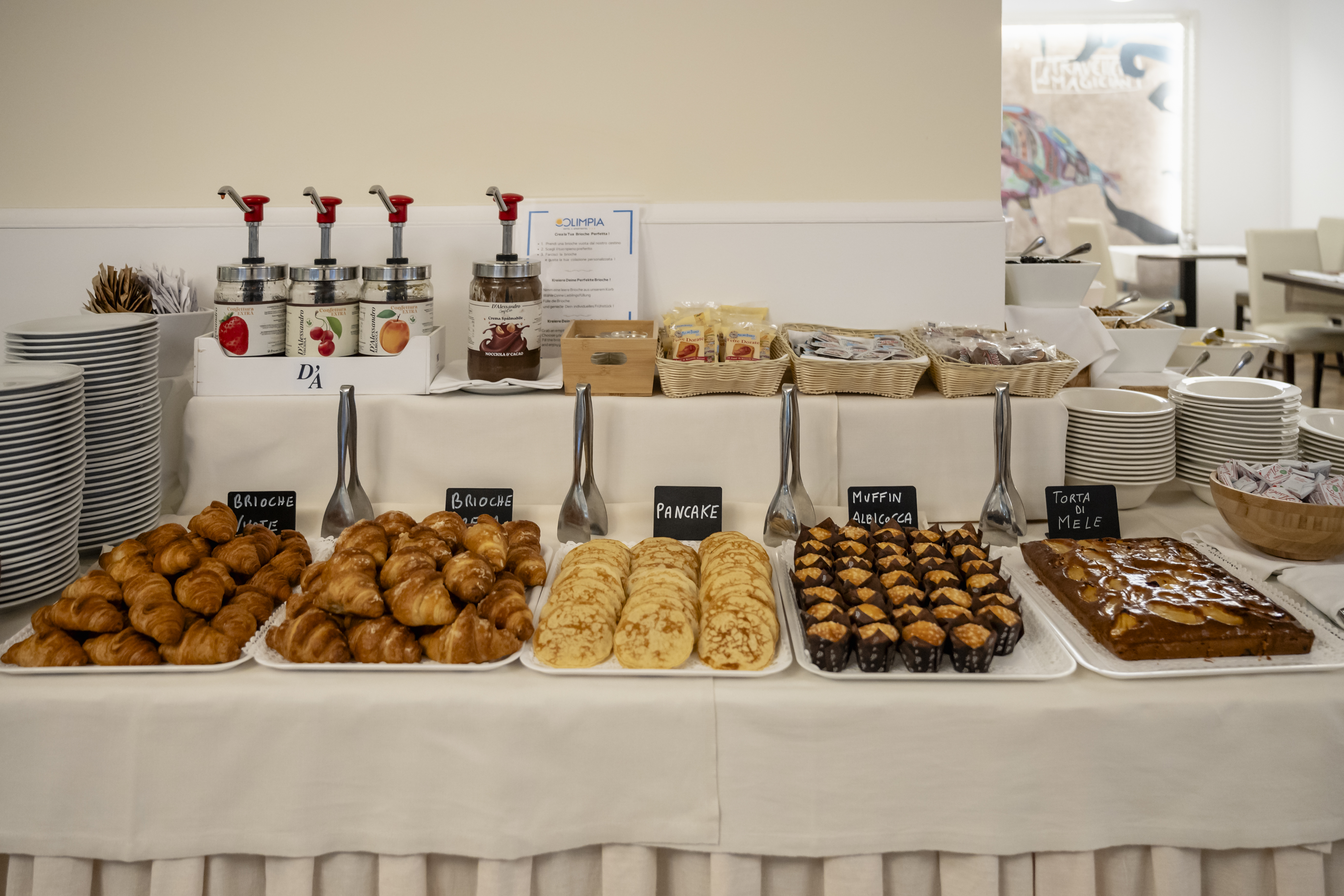 Colazione con croissant e pancake all’Hotel Olimpia Bibione